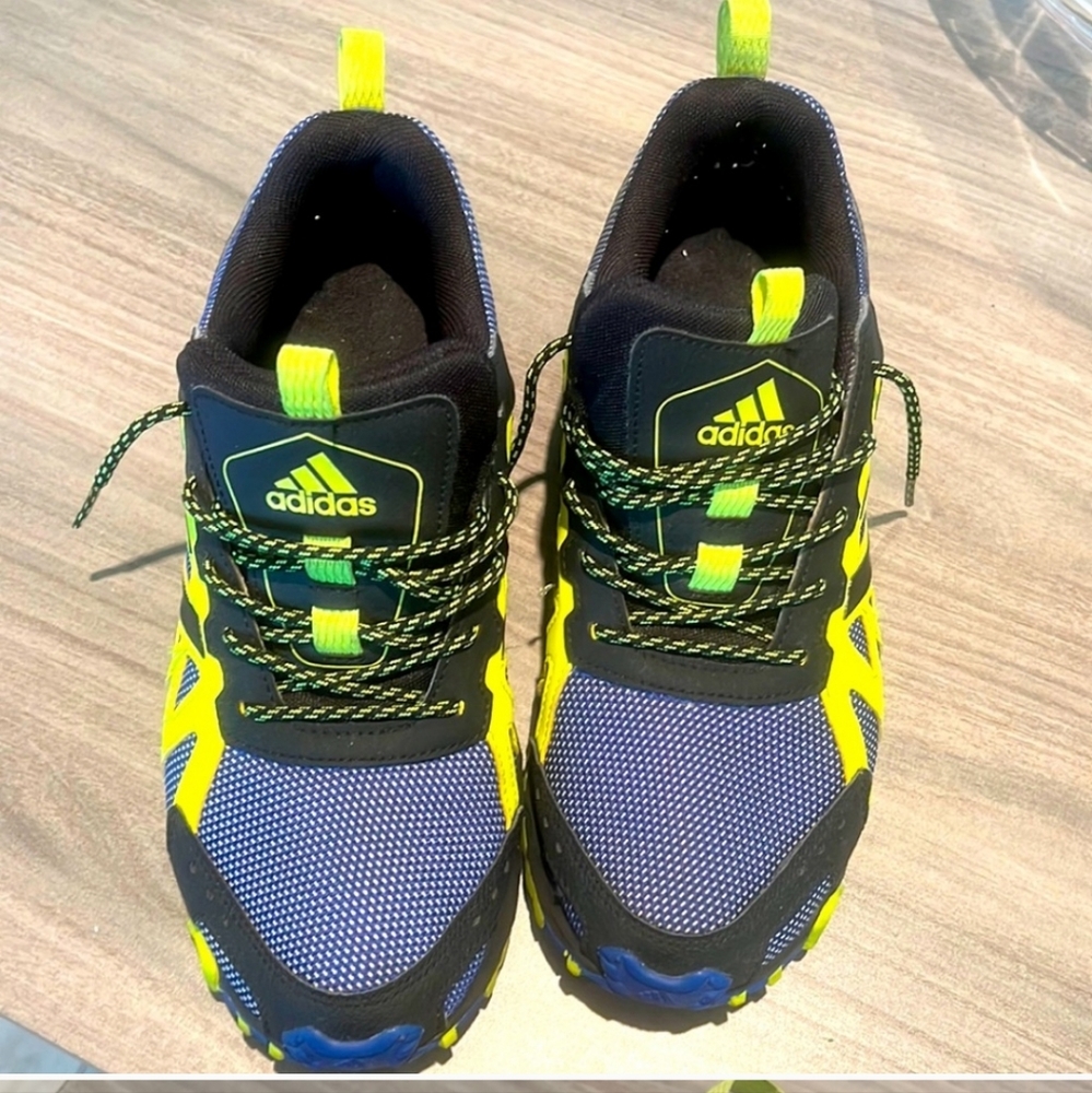 Adidas sneakers - Picture 1 of 4